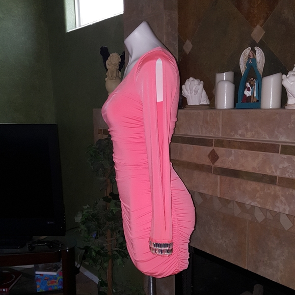 Dress - Picture 2 of 5